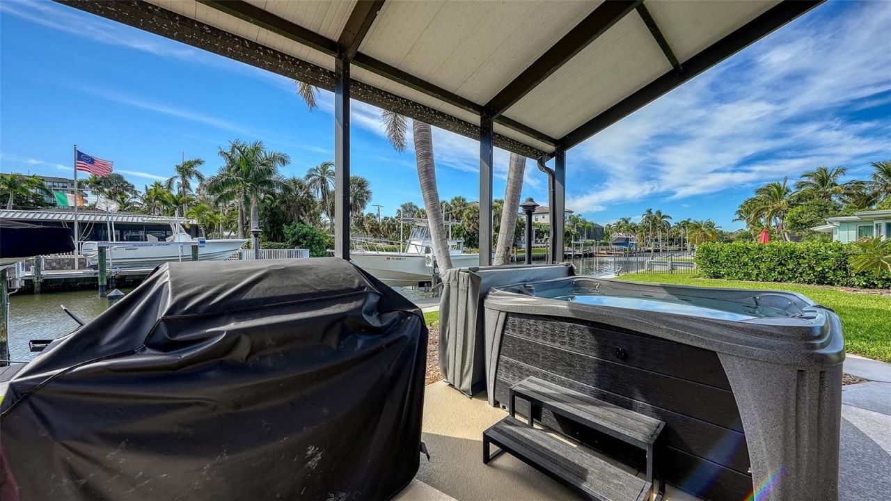 5569 Contento Drive, Sarasota, FL 34242 Photo