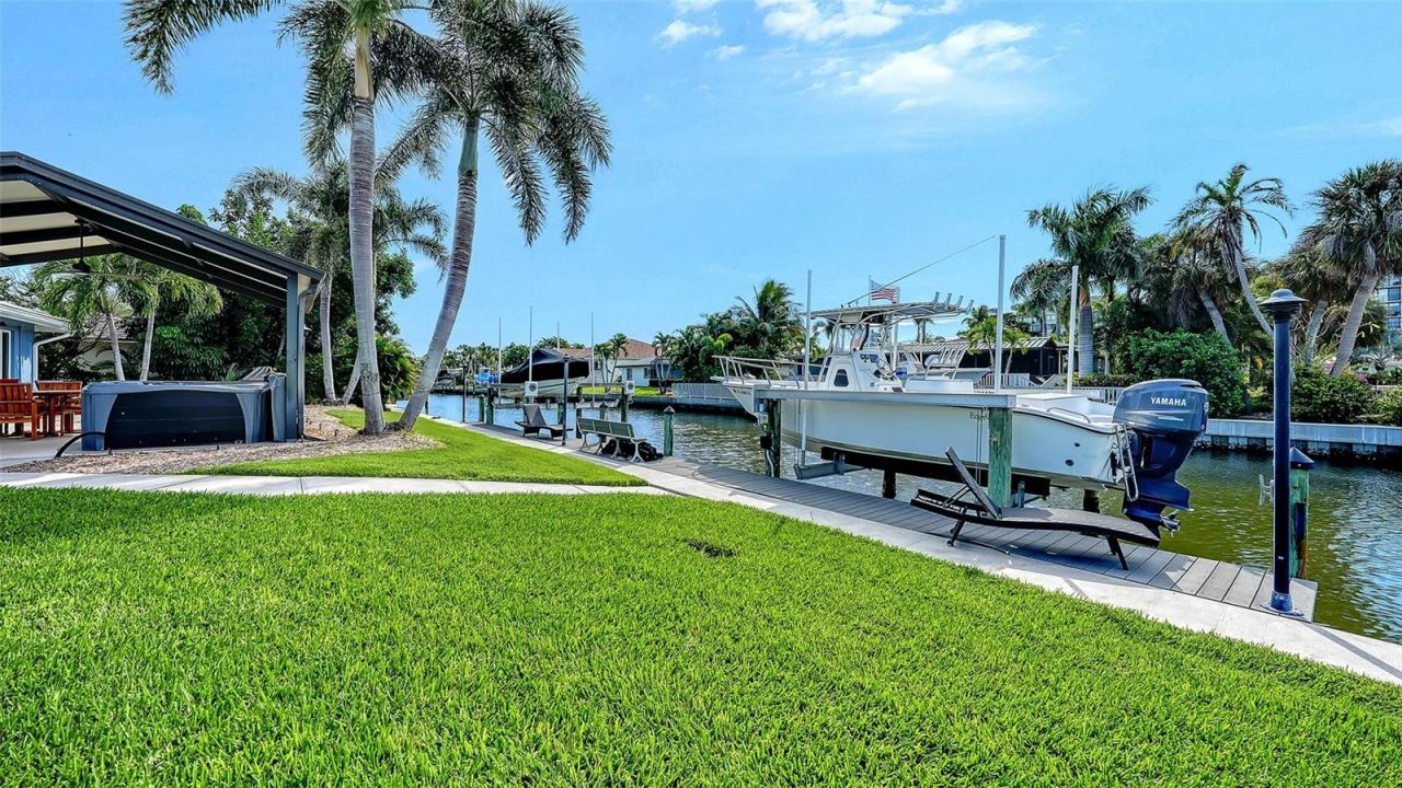 5569 Contento Drive, Sarasota, FL 34242 Photo