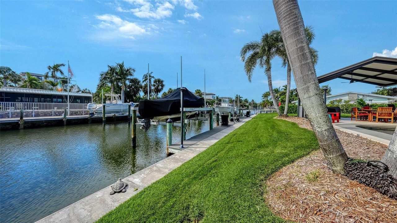 5569 Contento Drive, Sarasota, FL 34242 Photo