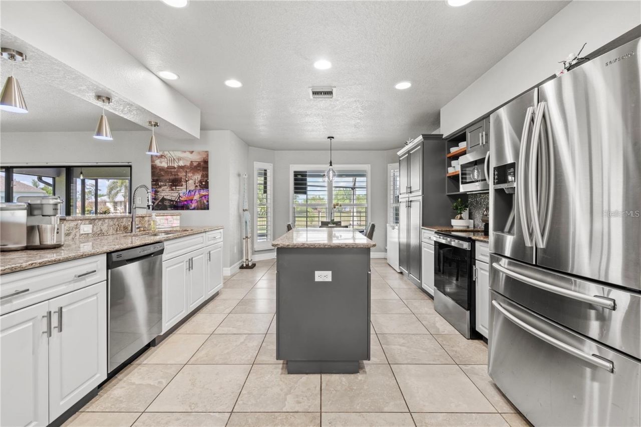 384 Viedma Street, Punta Gorda, FL 33983 Photo