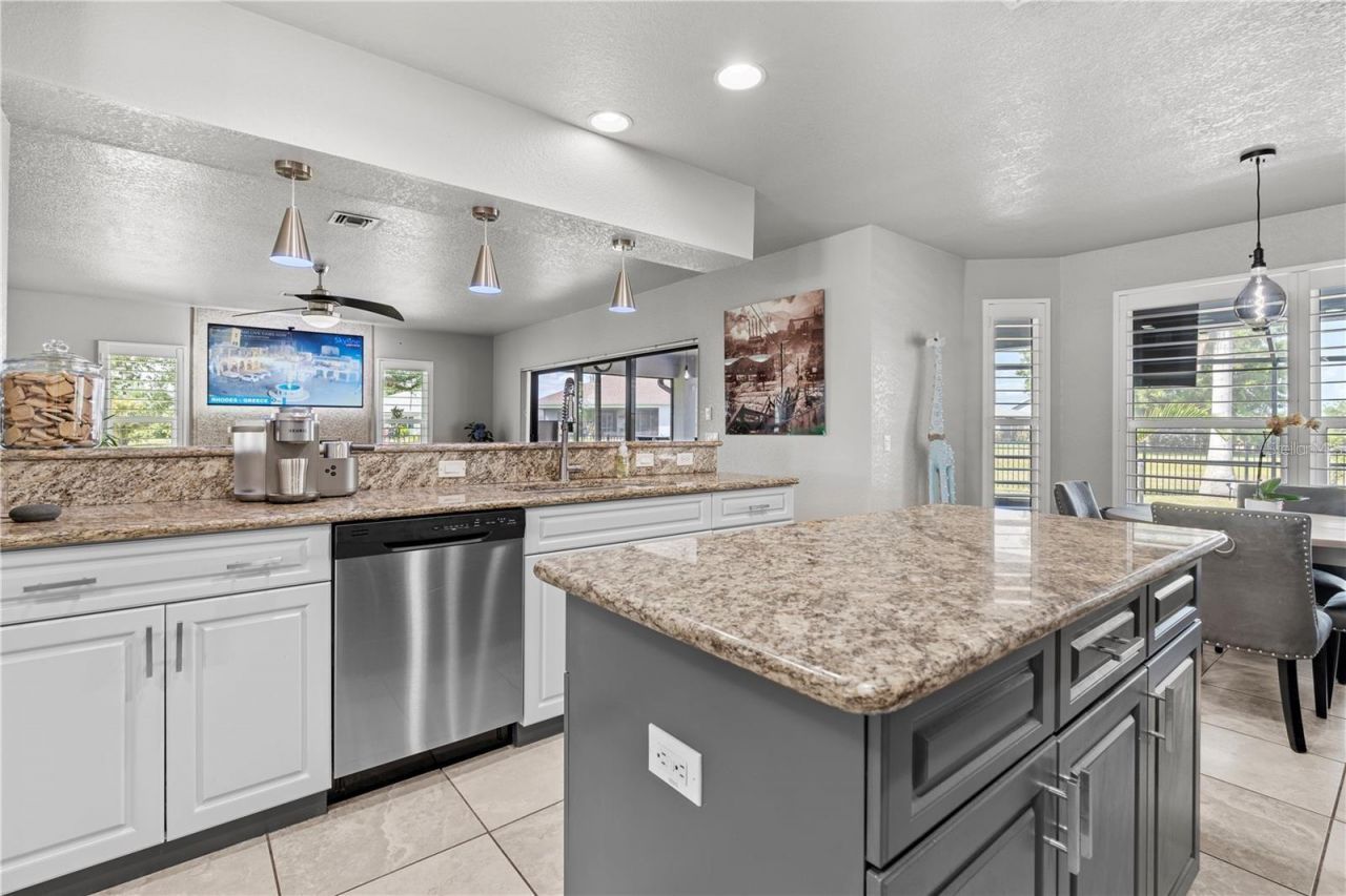 384 Viedma Street, Punta Gorda, FL 33983 Photo
