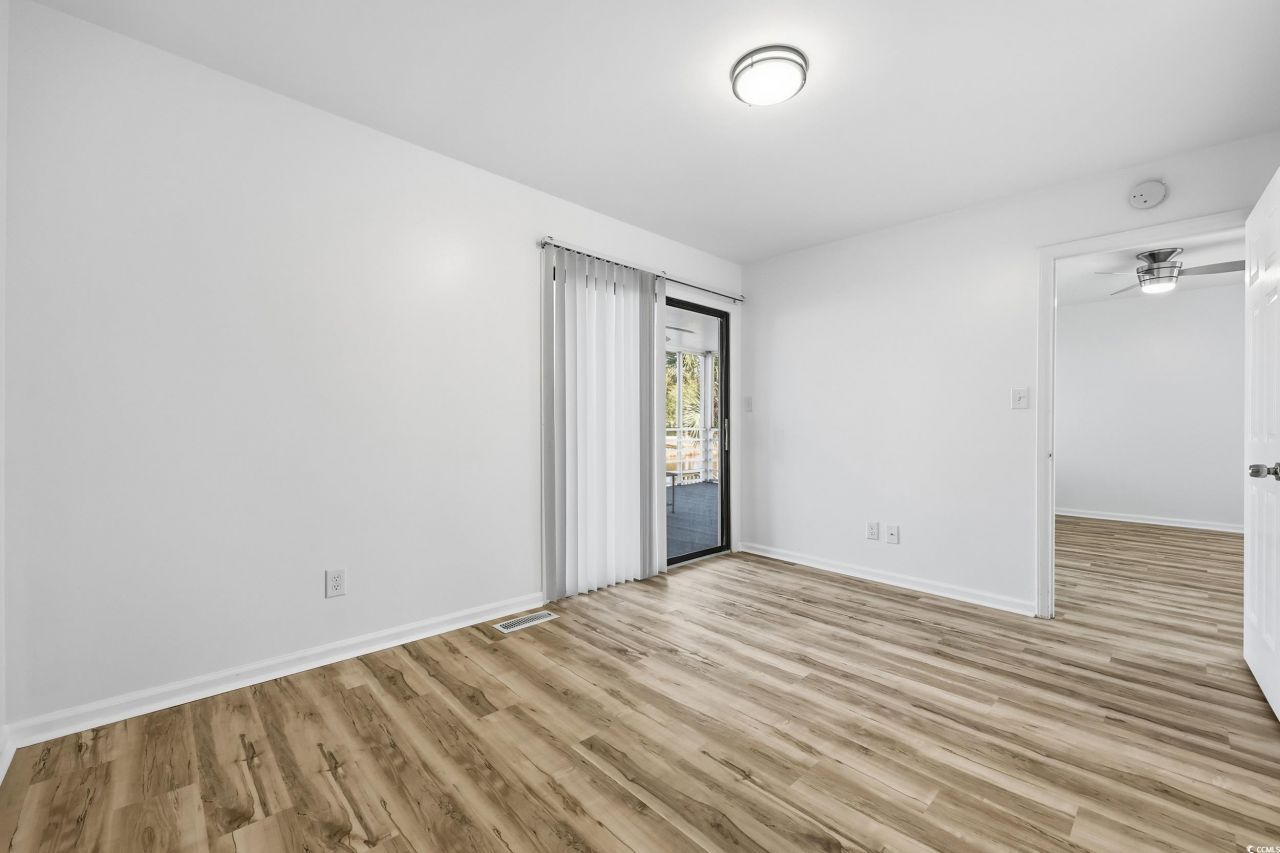 712 Dogwood Dr. S Photo 17