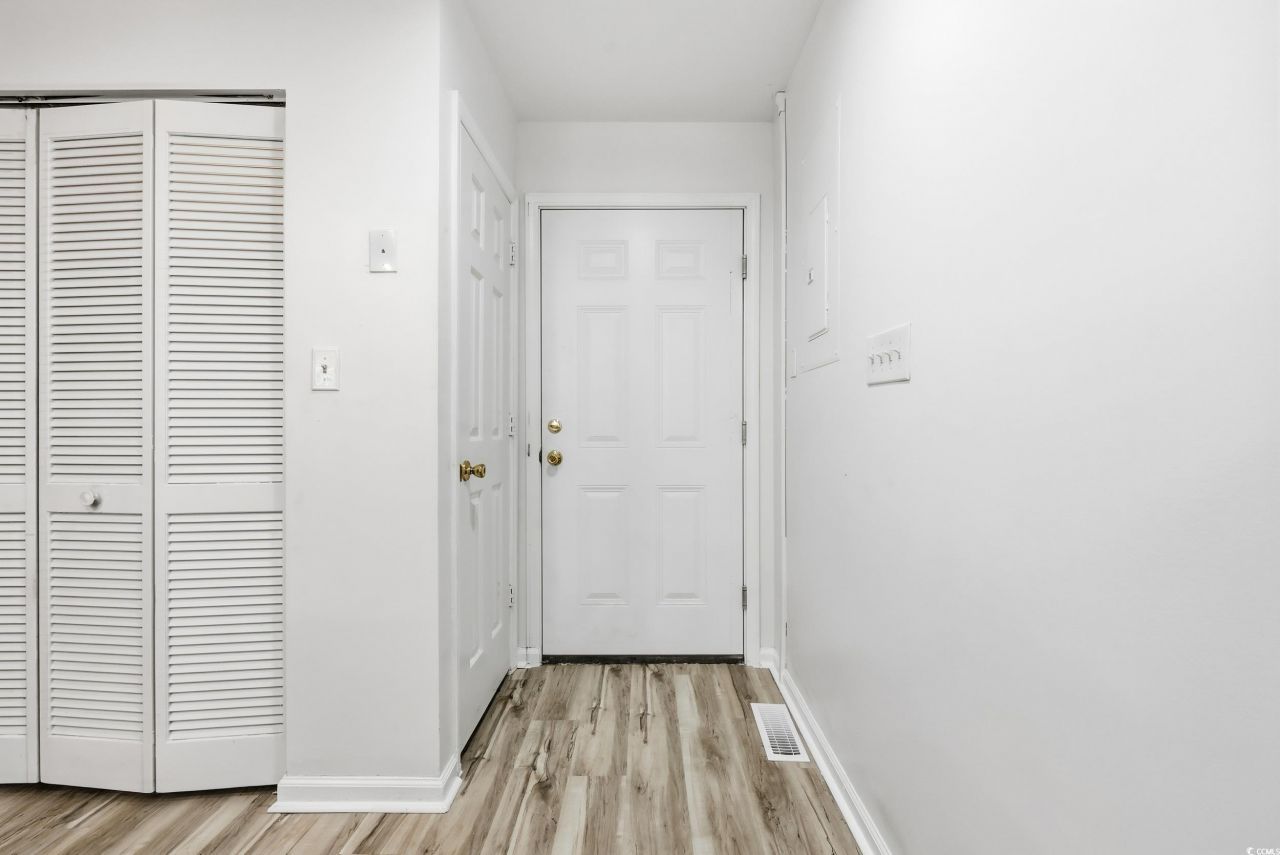 712 Dogwood Dr. S Photo 4