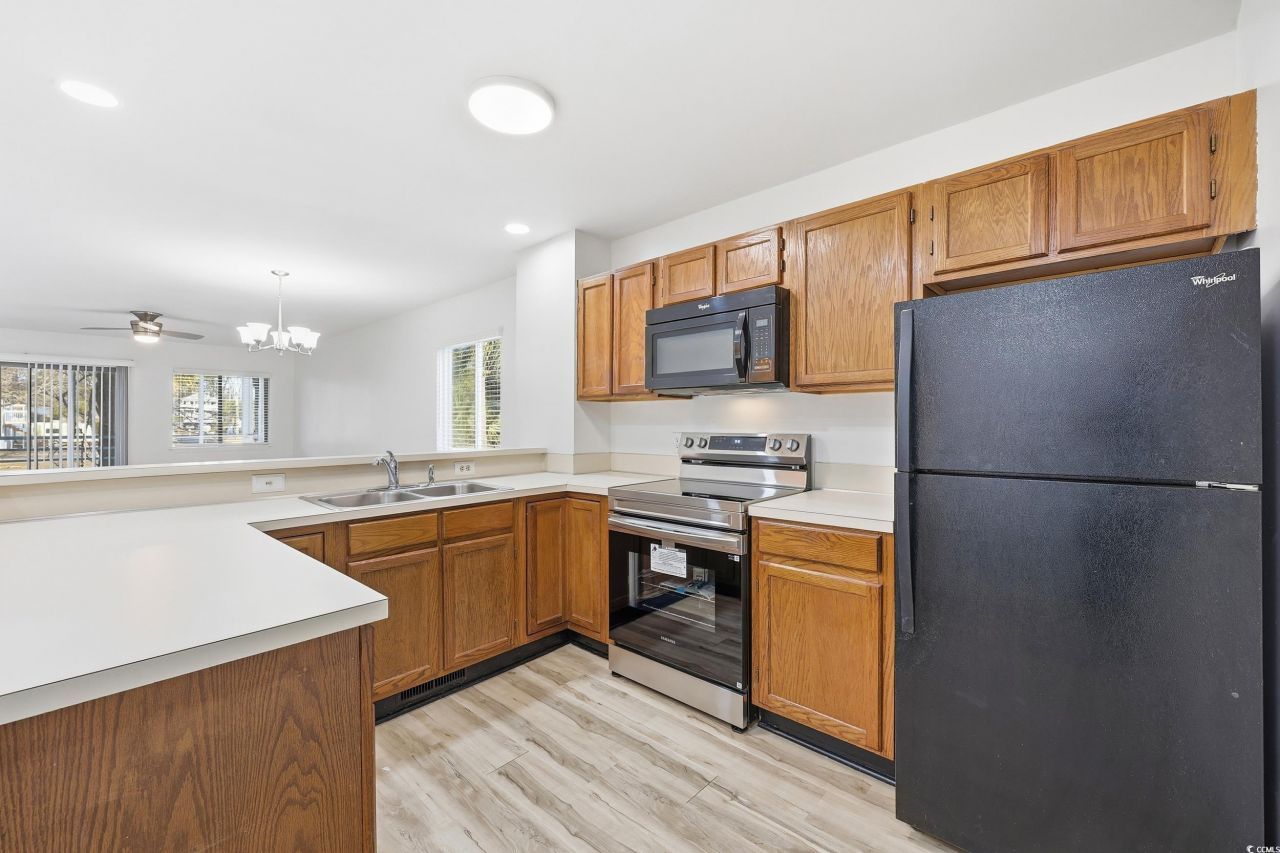 712 Dogwood Dr. S Photo 5