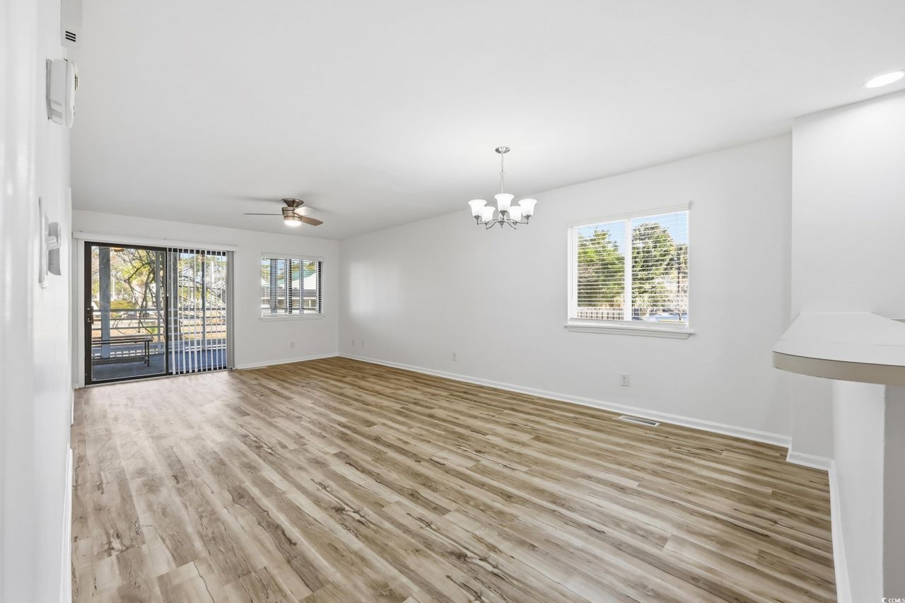 712 Dogwood Dr. S Photo 8