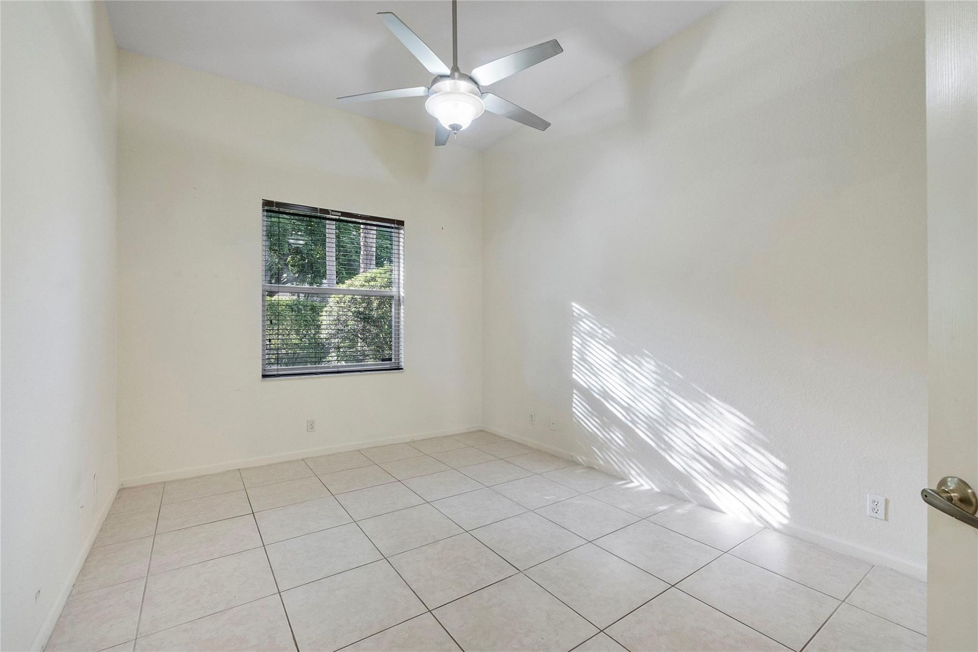 5834 NW 125th Terrace, Coral Springs, FL 33076 Photo