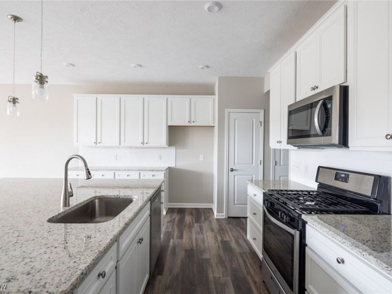 950-3 Memory Lane, Aurora, OH 44202 Photo 8