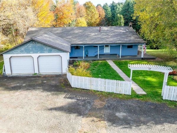 17 Hilltop Lane, Fulton, NY 13069