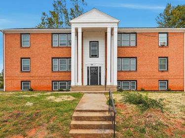 1200 Liggates Road, Lynchburg, VA 24502