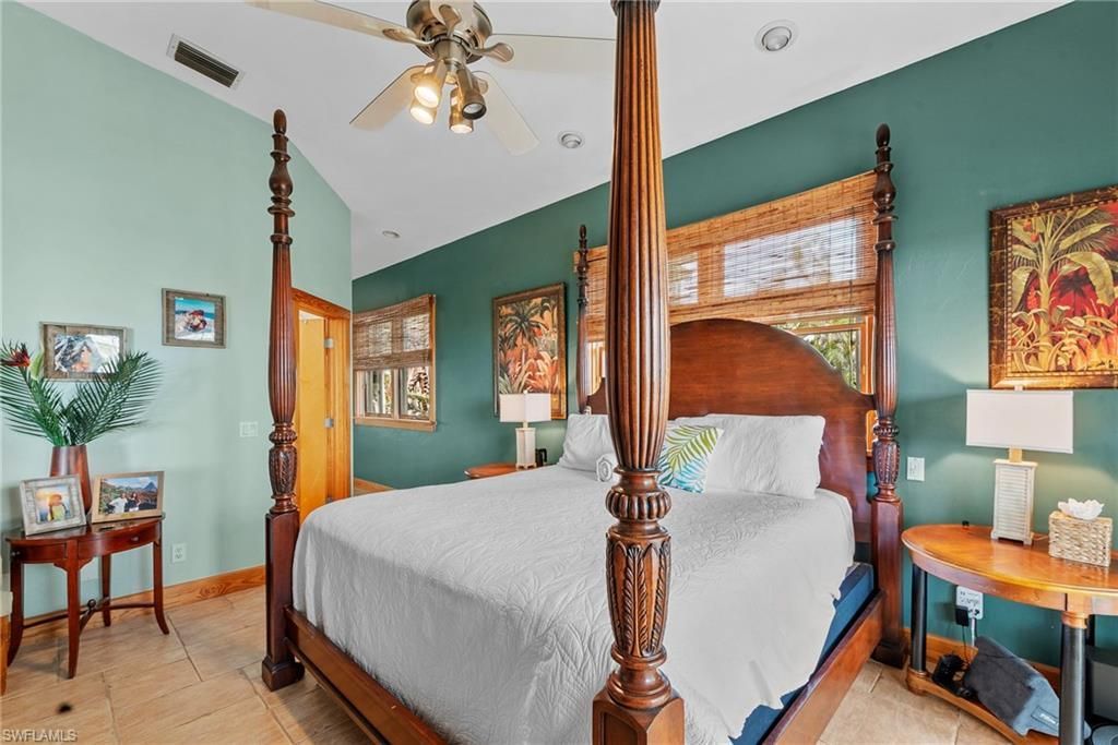 7377 Pineland Rd, Bokeelia, FL 33922 Photo