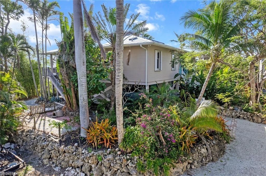 7377 Pineland Rd, Bokeelia, FL 33922 Photo