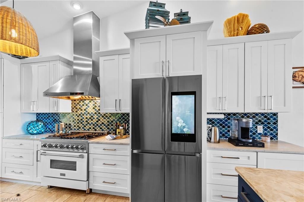 7377 Pineland Rd, Bokeelia, FL 33922 Photo