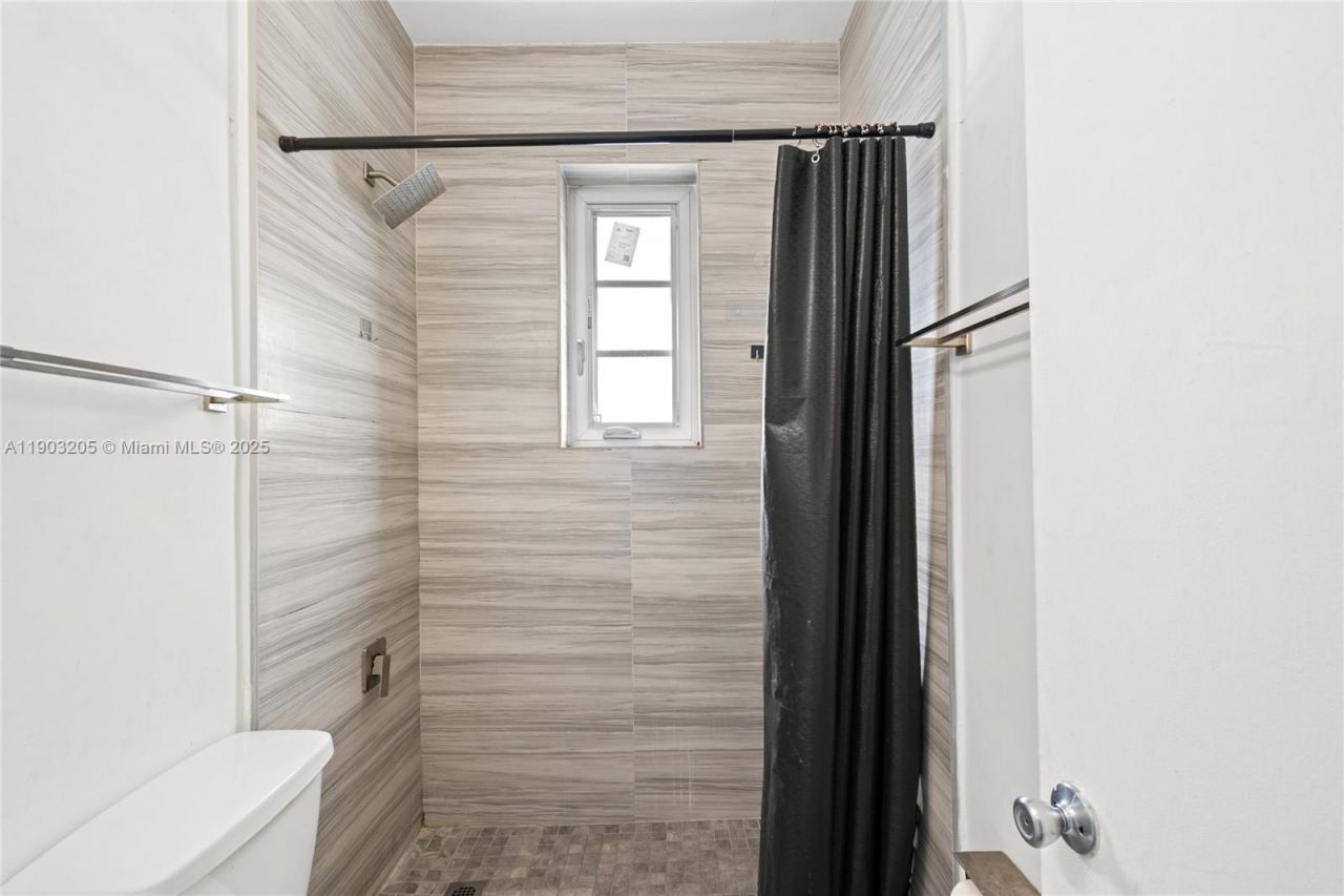 1611 Euclid Ave, Unit 10, Miami Beach, FL 33139 Photo