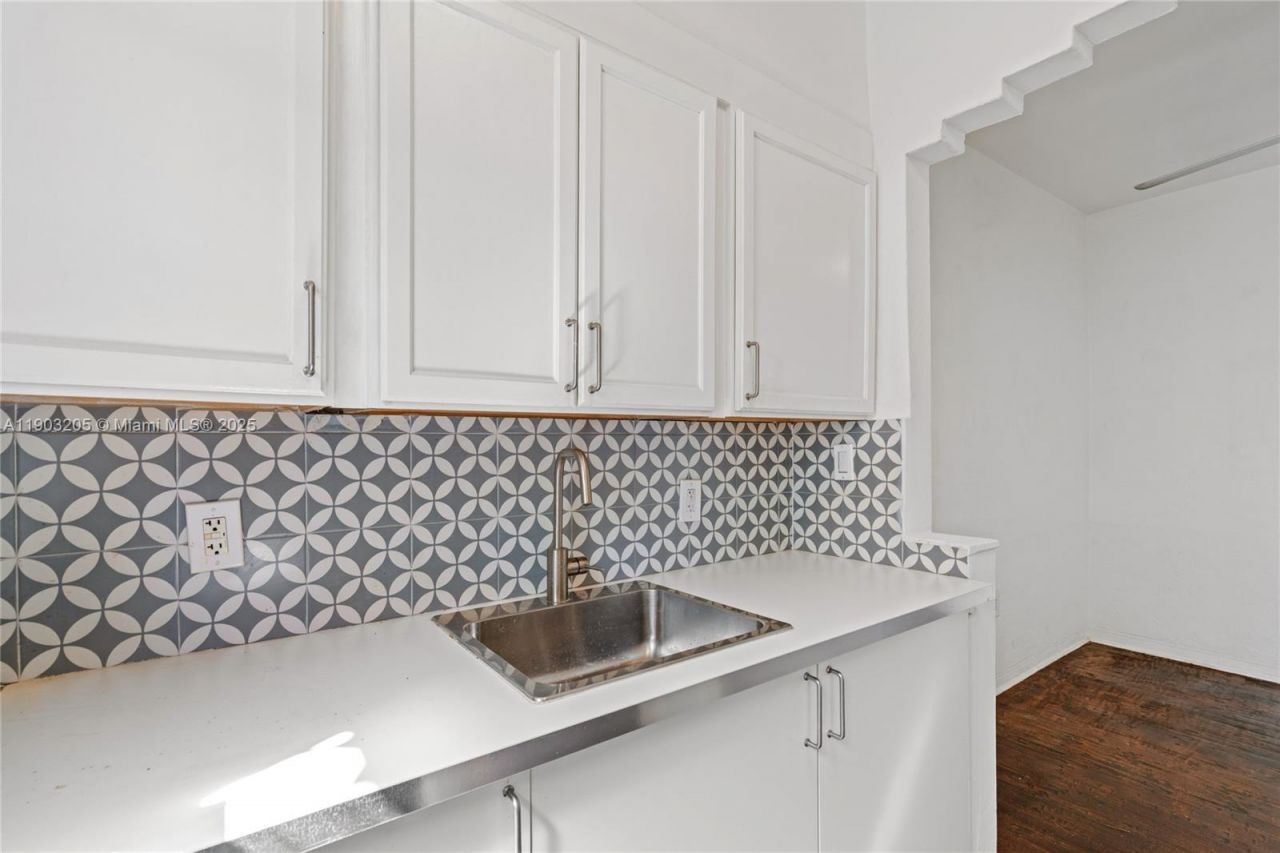 1611 Euclid Ave, Unit 10, Miami Beach, FL 33139 Photo