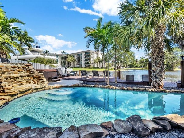 1030 SW 14th Ter, Fort Lauderdale, FL 33312