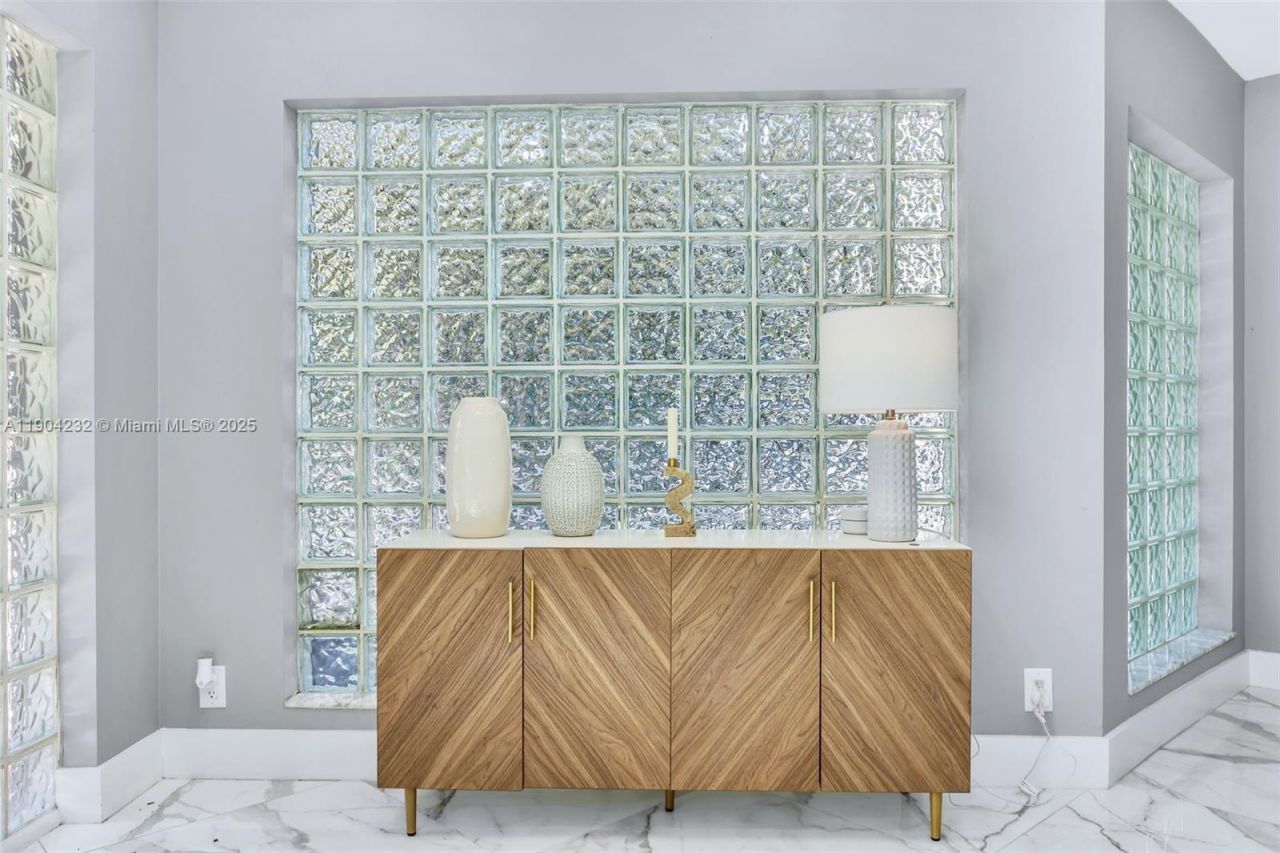 1030 SW 14th Ter, Fort Lauderdale, FL 33312 Photo