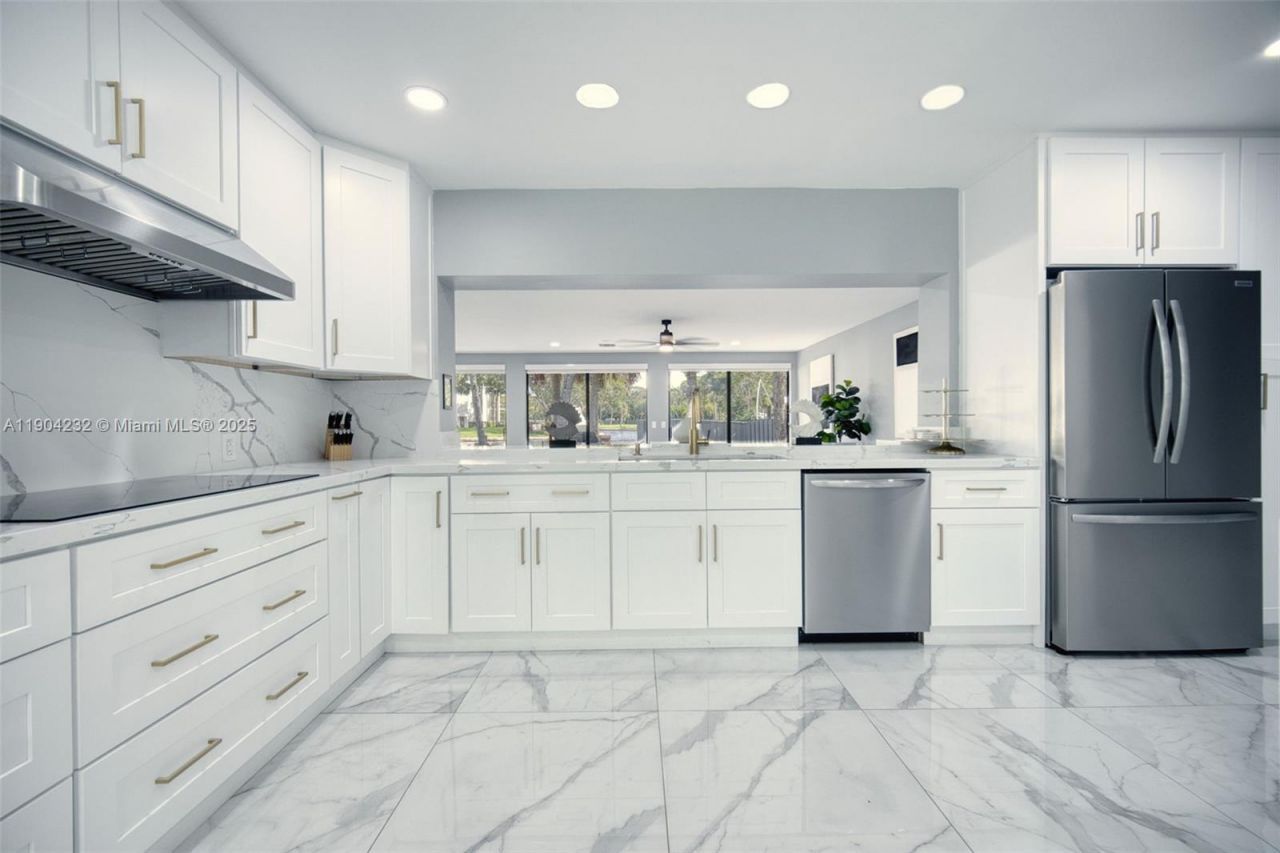 1030 SW 14th Ter, Fort Lauderdale, FL 33312 Photo