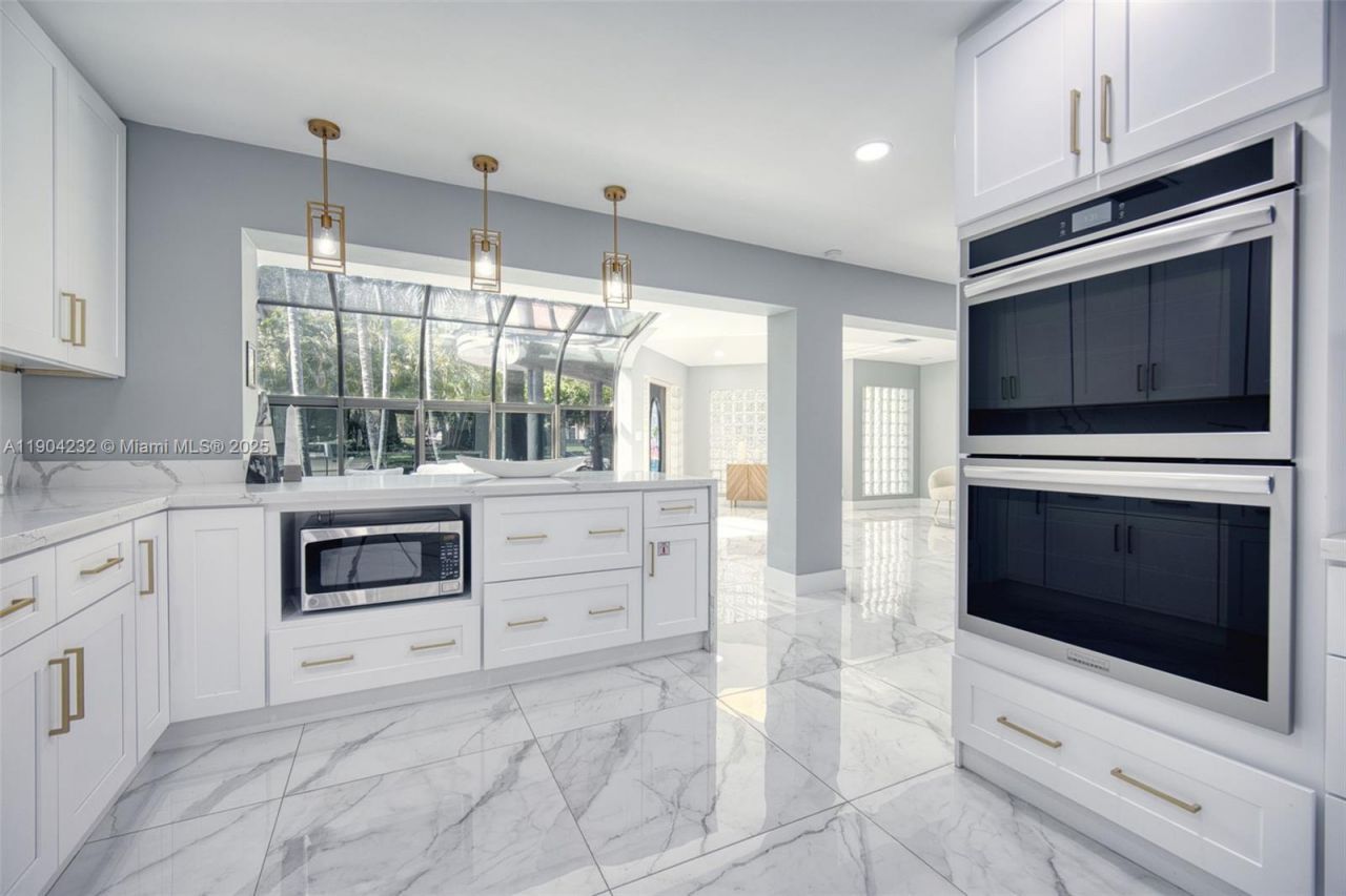 1030 SW 14th Ter, Fort Lauderdale, FL 33312 Photo