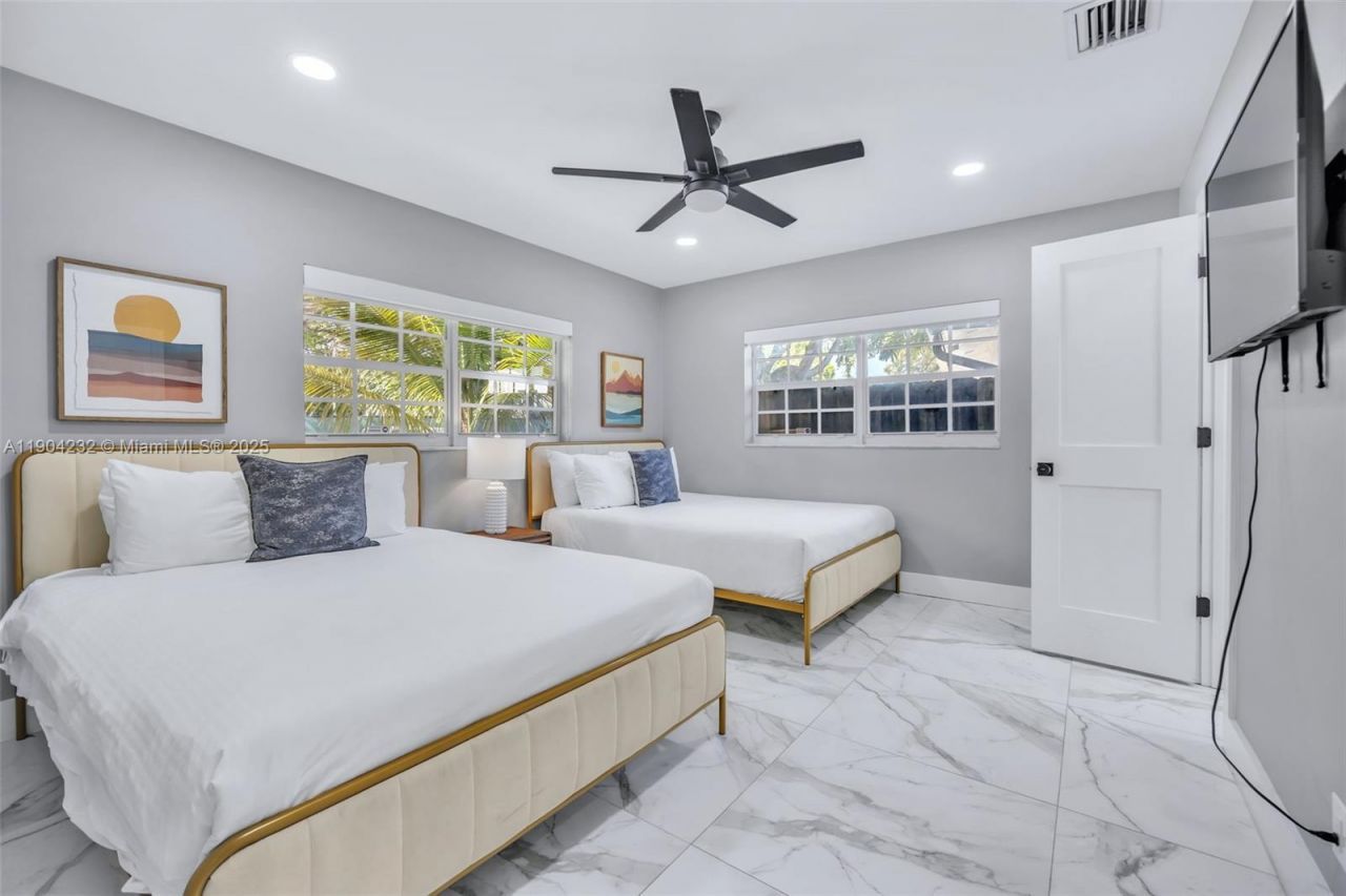 1030 SW 14th Ter, Fort Lauderdale, FL 33312 Photo