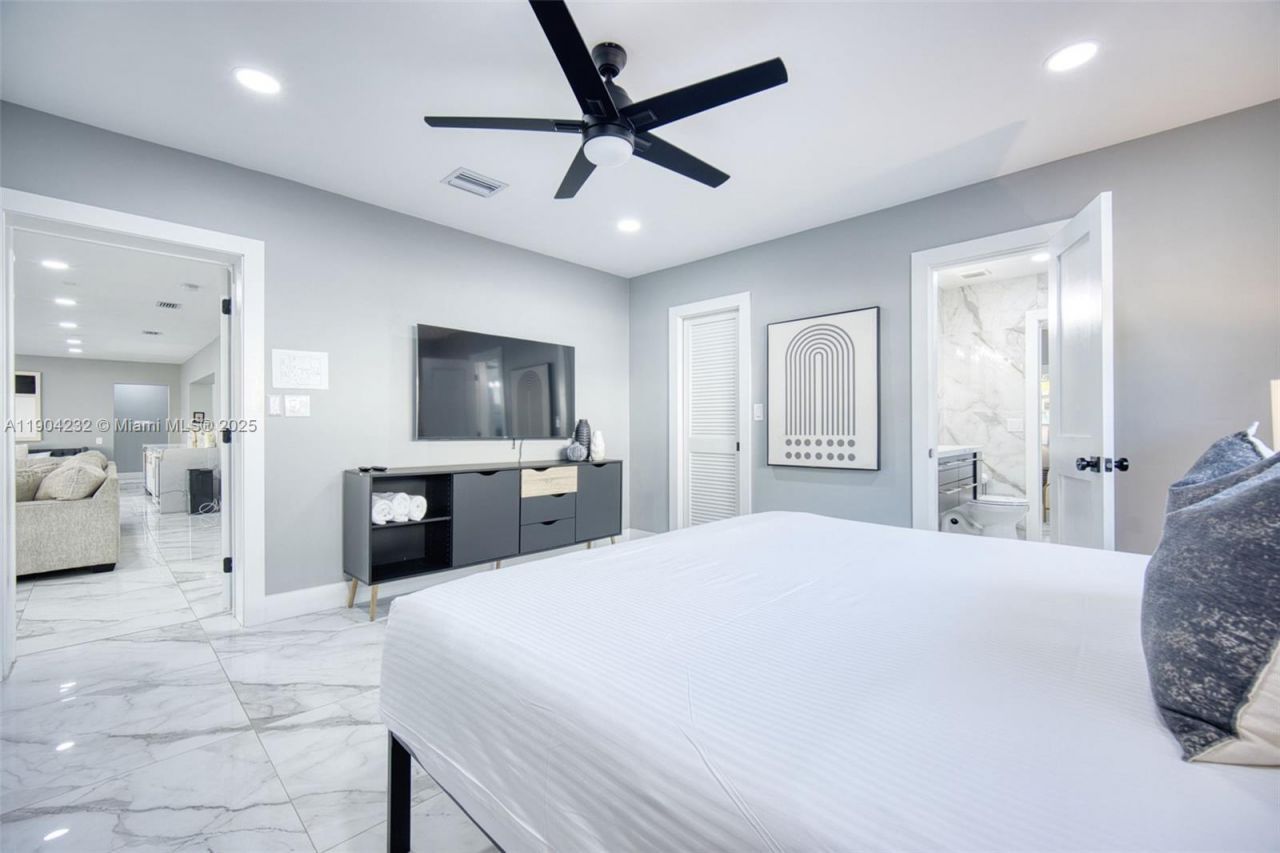 1030 SW 14th Ter, Fort Lauderdale, FL 33312 Photo