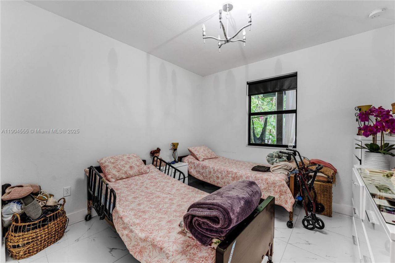 655 SE 37th Ter, Homestead, FL 33033 Photo