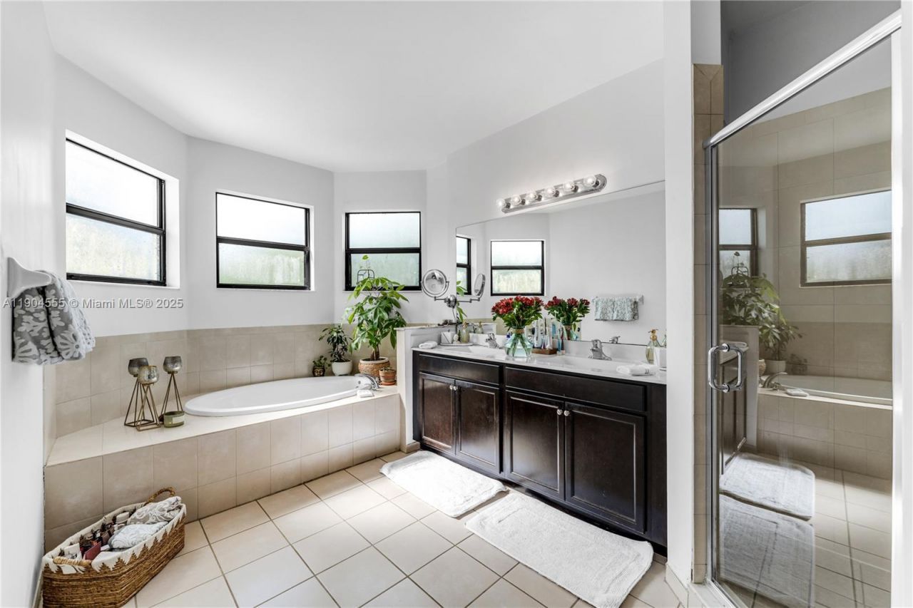 655 SE 37th Ter, Homestead, FL 33033 Photo