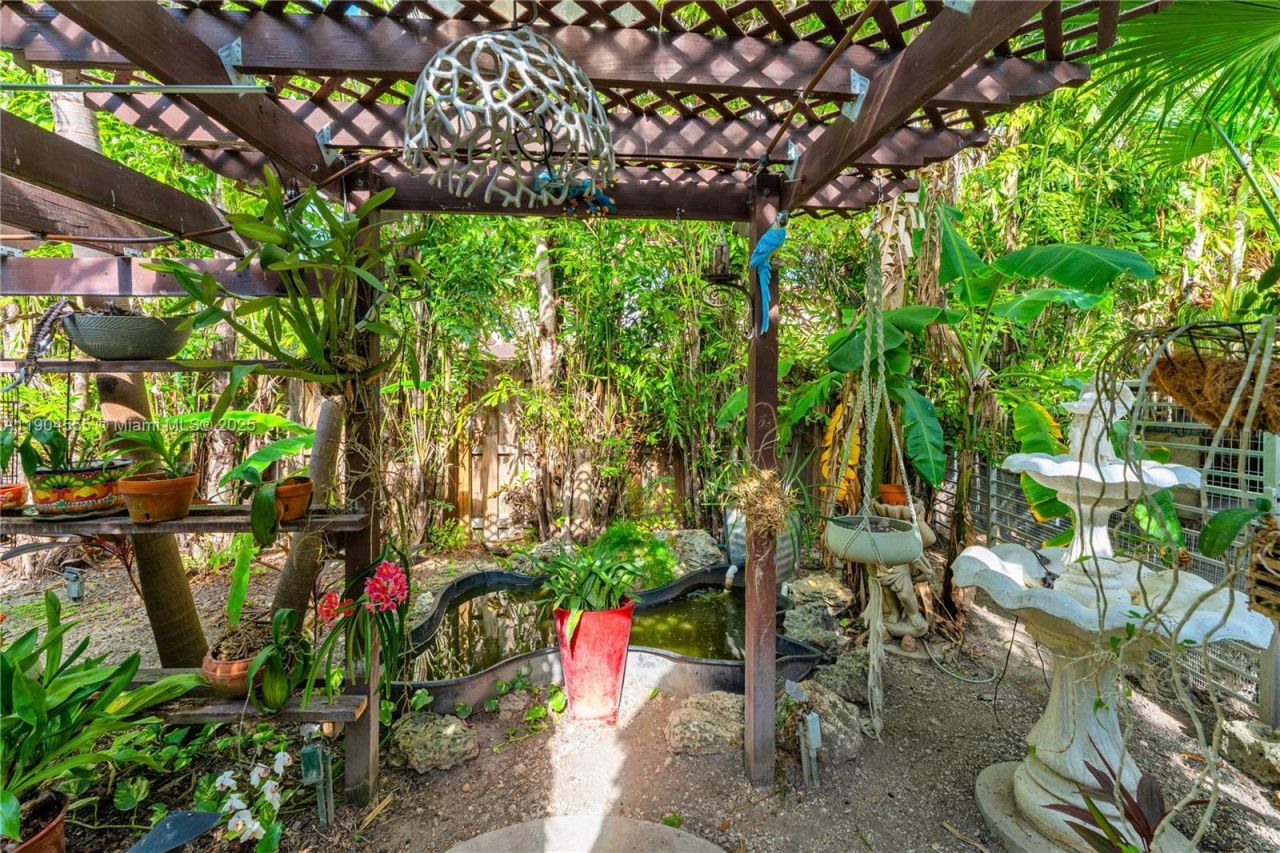 655 SE 37th Ter, Homestead, FL 33033 Photo