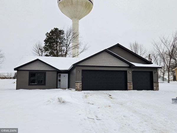 1427 Cullen Street, Saint Peter, MN 56082