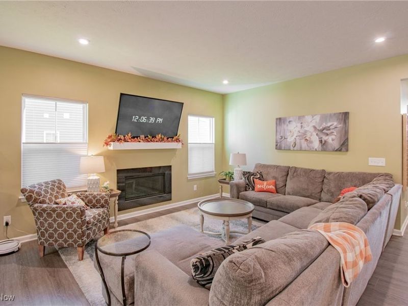 131 Wanda Court, Kent, OH 44240 Photo 7