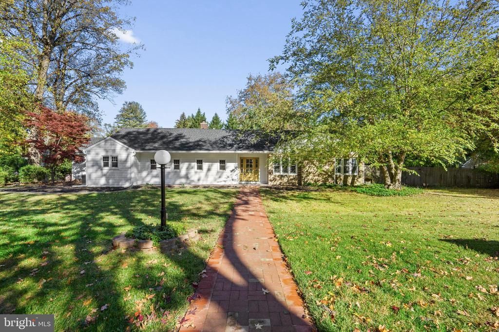 1016 EVERGREEN ROAD, YARDLEY, PA 19067