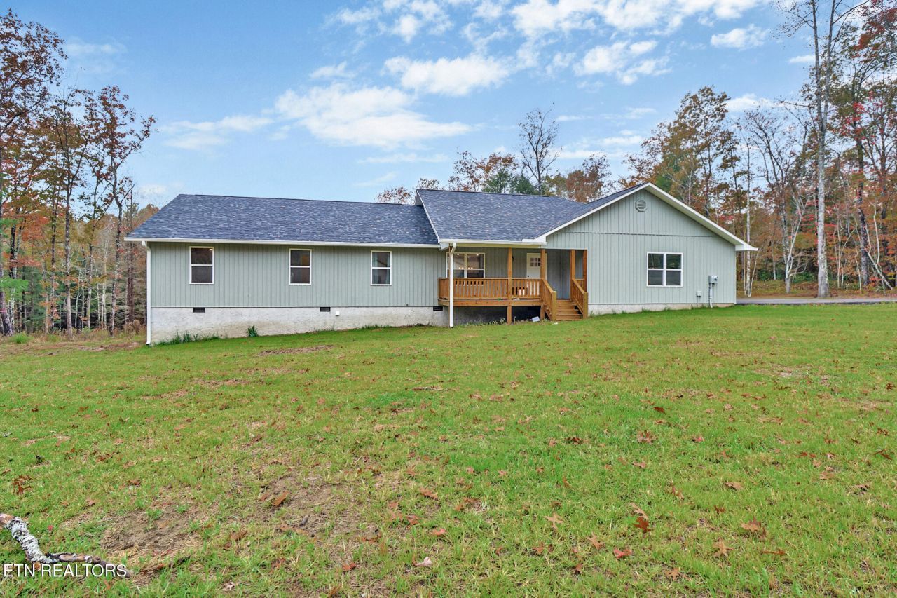 17 Creekview Court, Jamestown, TN 38556 Main Photo