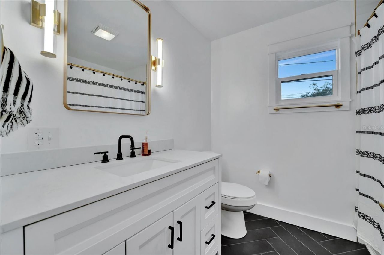 2713 4th Avenue W, Bradenton, FL 34205 Photo