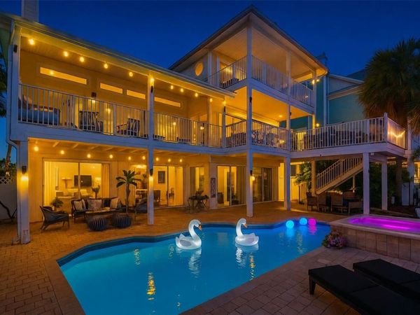 255 46TH AVENUE, ST PETE BEACH, FL 33706