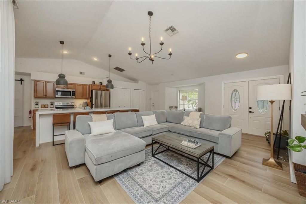 361 9th St Nw, Naples, FL 34120 Photo