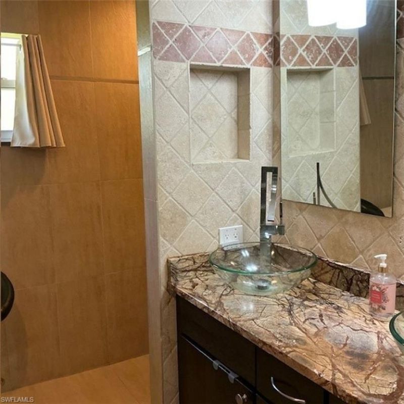 882 Bluebird St, Naples, FL 34104 Photo