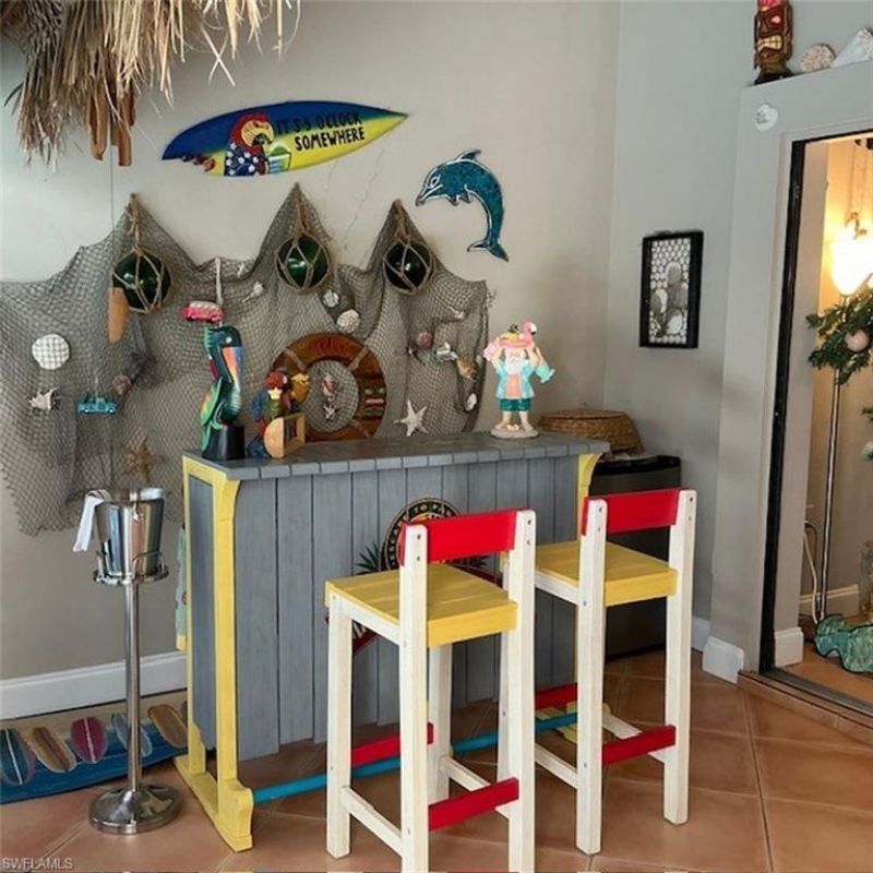 882 Bluebird St, Naples, FL 34104 Photo