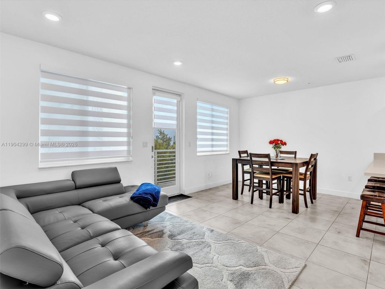 6410 NW 102nd Path, Unit 302, Doral, FL 33178 Photo