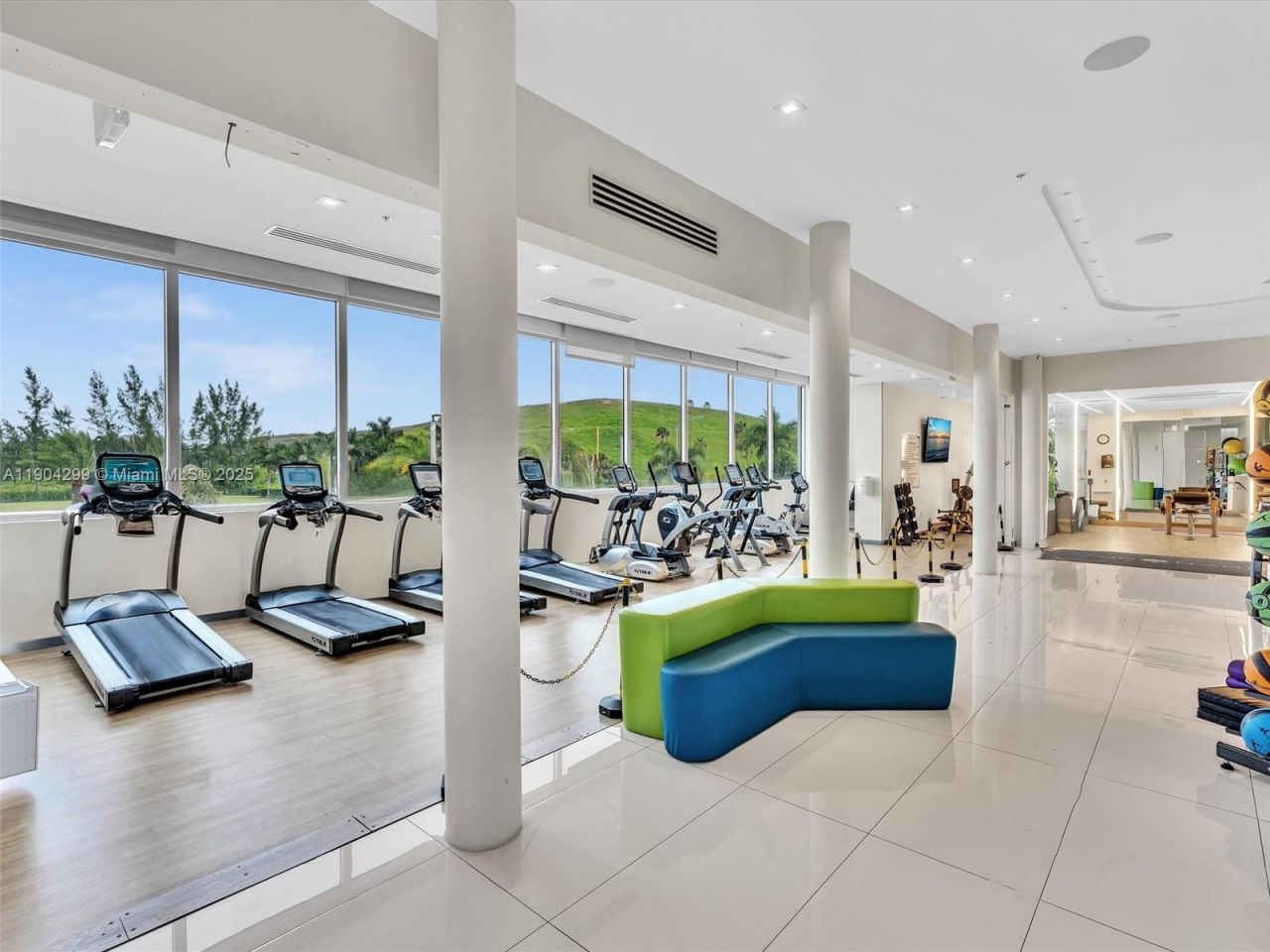 6410 NW 102nd Path, Unit 302, Doral, FL 33178 Photo