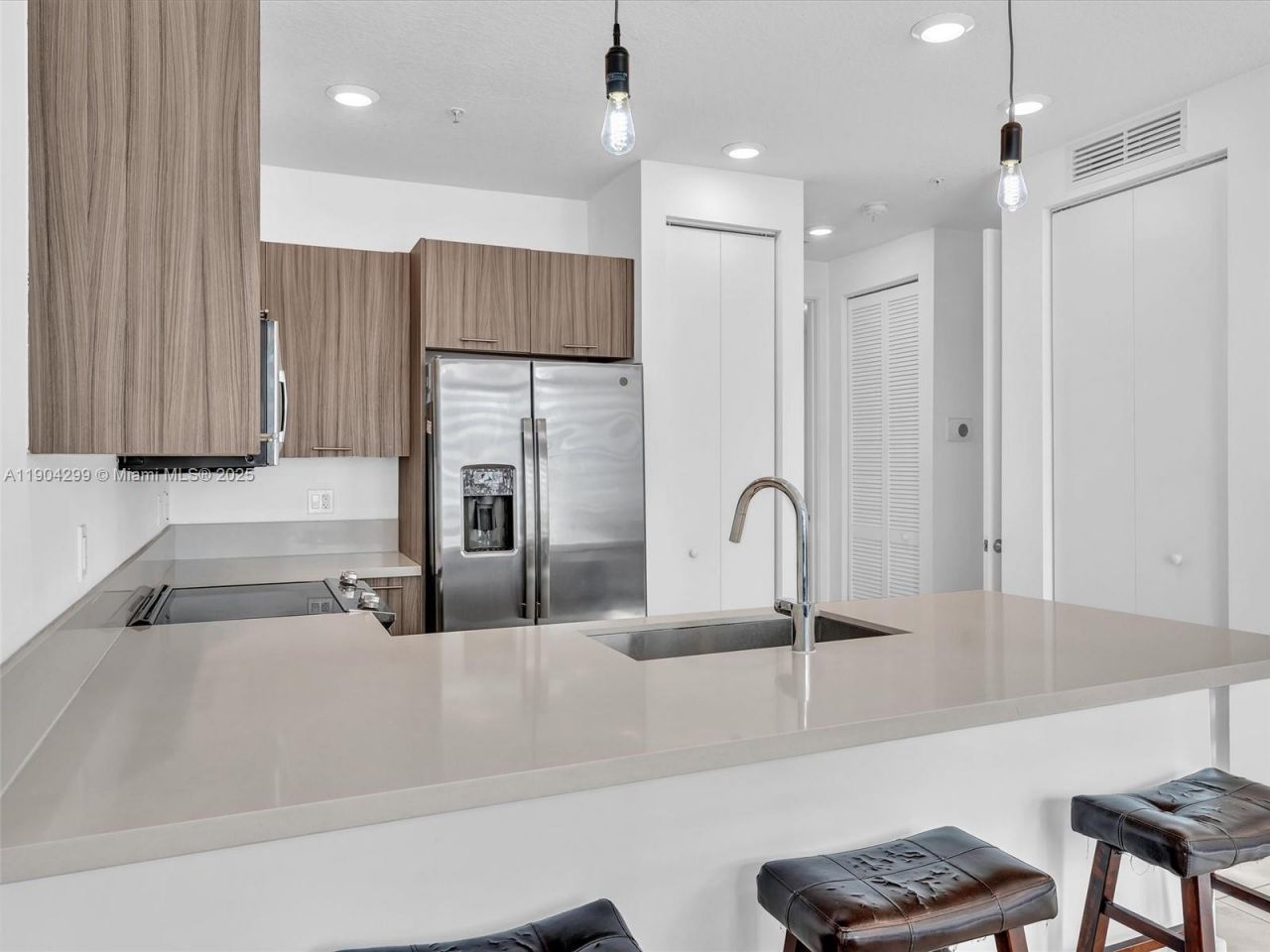 6410 NW 102nd Path, Unit 302, Doral, FL 33178 Photo