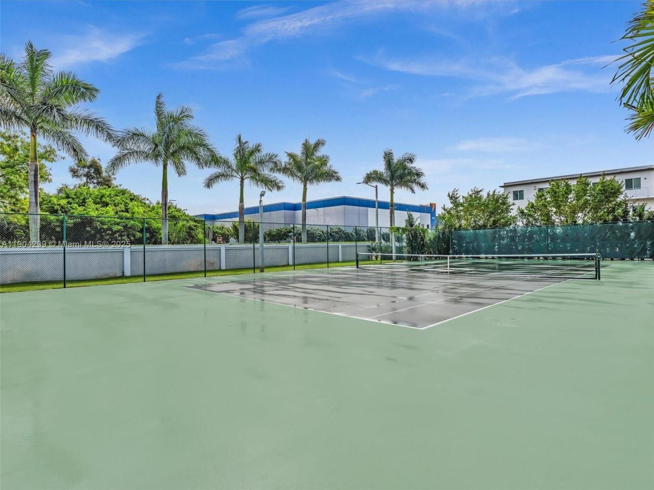 6410 NW 102nd Path, Unit 302, Doral, FL 33178 Photo