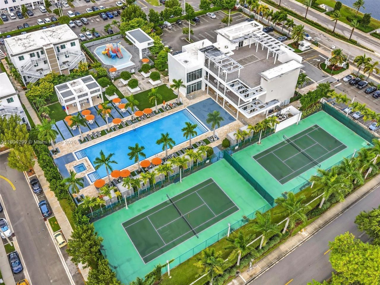 6410 NW 102nd Path, Unit 302, Doral, FL 33178 Photo