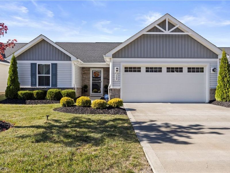 320 Pebble Creek Court, Amherst, OH 44001 Photo 1