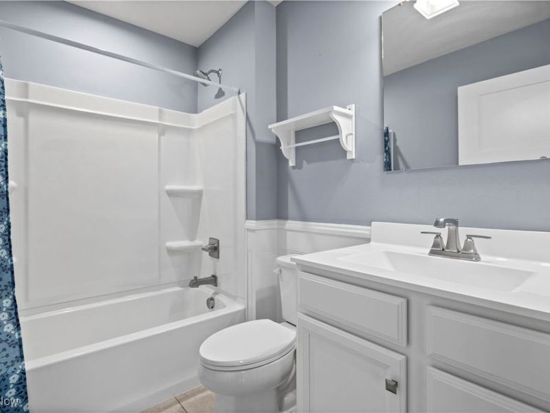 320 Pebble Creek Court, Amherst, OH 44001 Photo 25