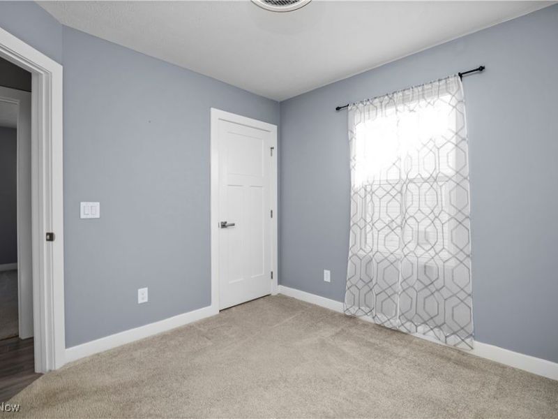 320 Pebble Creek Court, Amherst, OH 44001 Photo 28