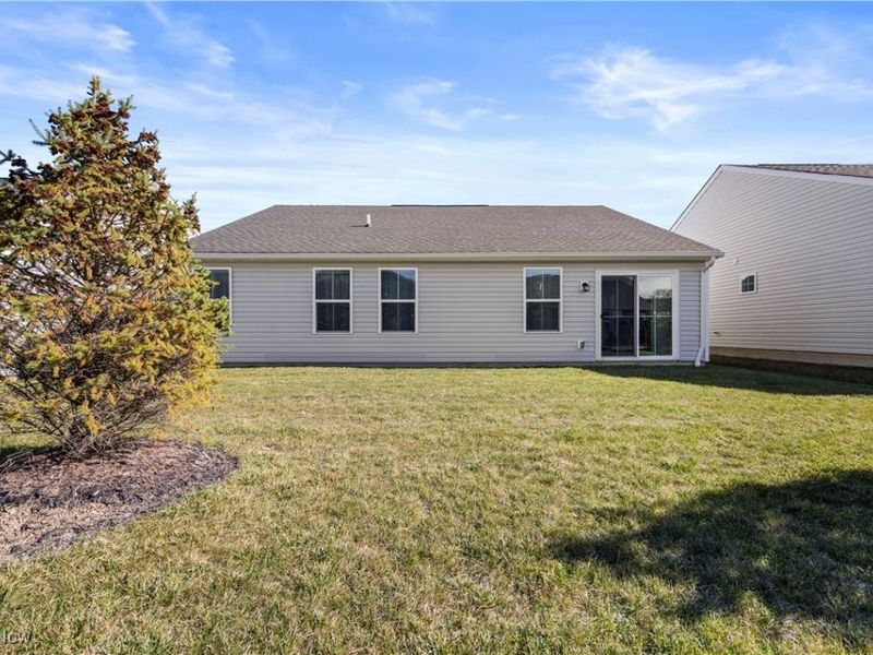 320 Pebble Creek Court, Amherst, OH 44001 Photo 31