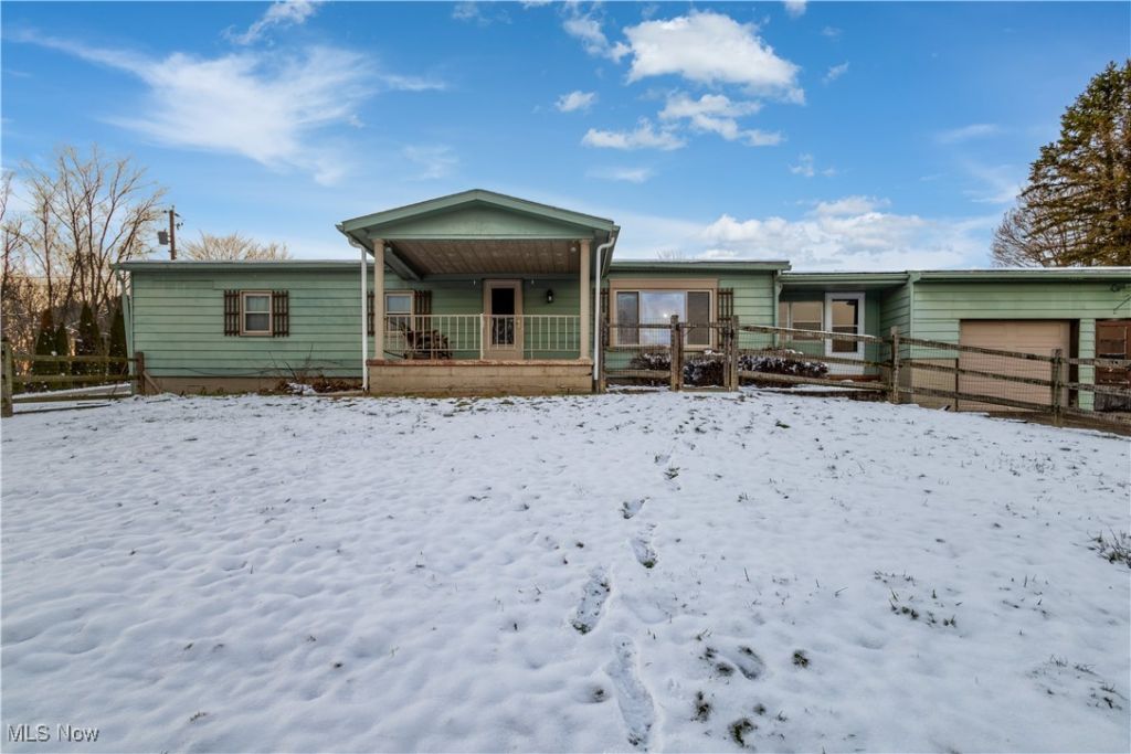 20413 Terrace Drive E, Wellsville, OH 43968 Main Photo