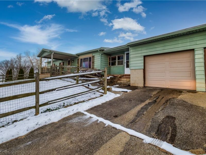 20413 Terrace Drive E, Wellsville, OH 43968 Photo 2