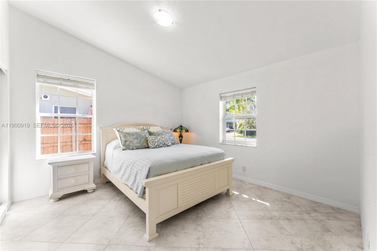 1625 SW 5th Ct, Fort Lauderdale, FL 33312 Photo