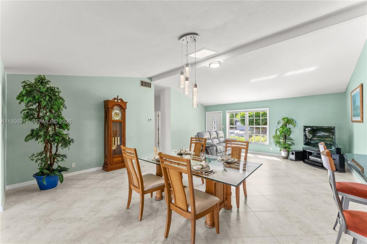 1625 SW 5th Ct, Fort Lauderdale, FL 33312 Photo