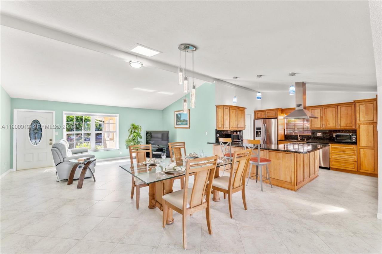 1625 SW 5th Ct, Fort Lauderdale, FL 33312 Photo